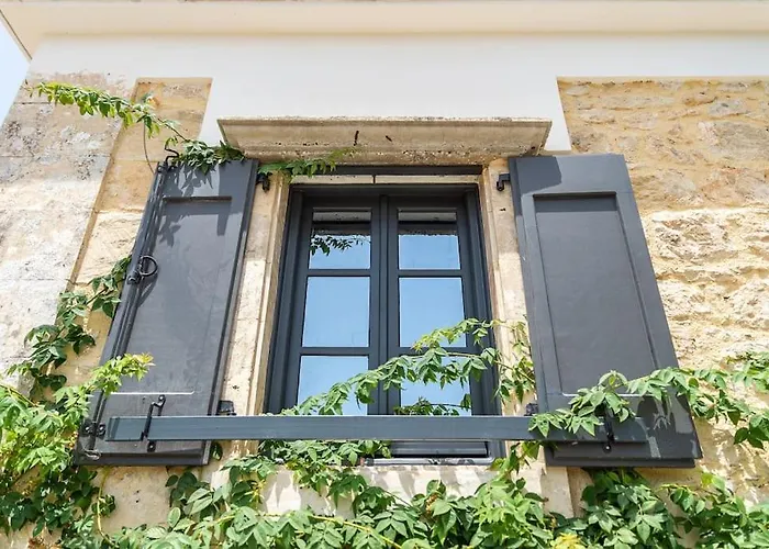 Aiolia Tatil Evi