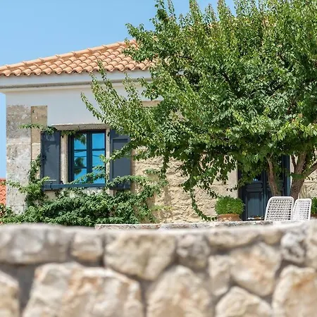 Aiolia Holiday home *