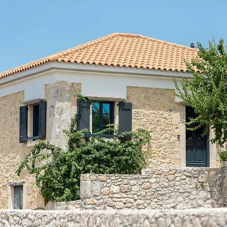 Aiolia Holiday home *
