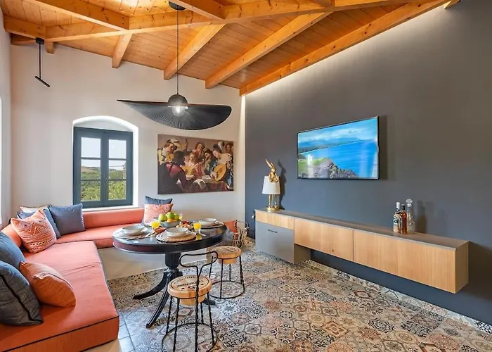 Aiolia بيت للعطل Kondoyenádha