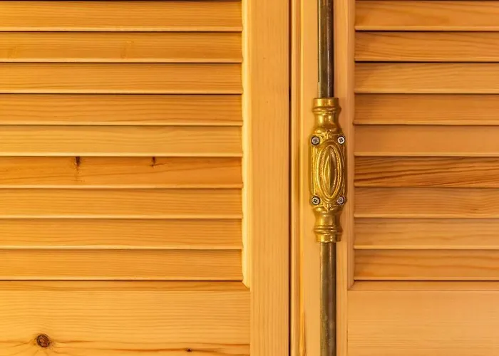 Aiolia بيت للعطل Kondoyenádha