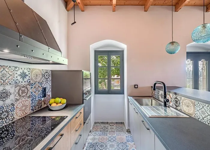 Aiolia Kondoyenádha