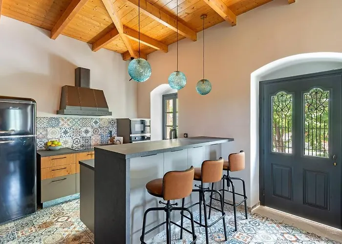 Aiolia Kondoyenádha