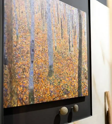 Aiolia بيت للعطل