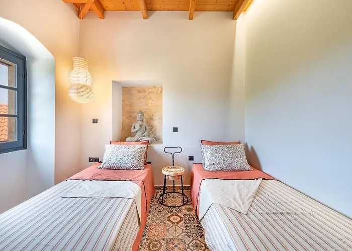 Aiolia بيت للعطل *