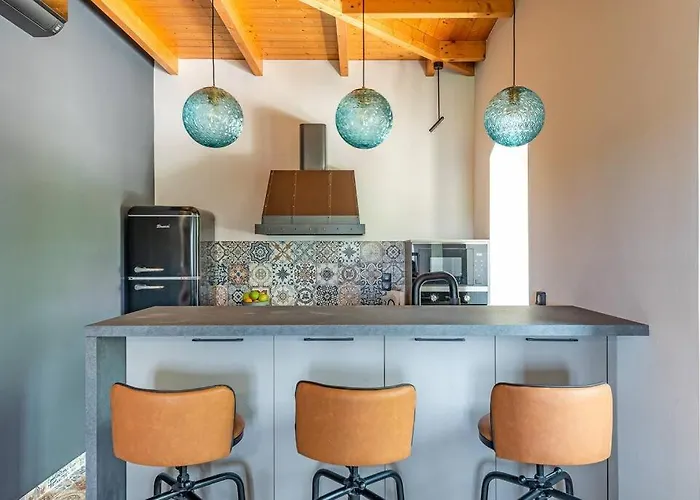 بيت للعطل Aiolia Kondoyenádha